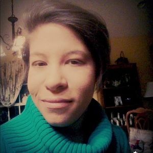 Meet your Posher, Cynthia